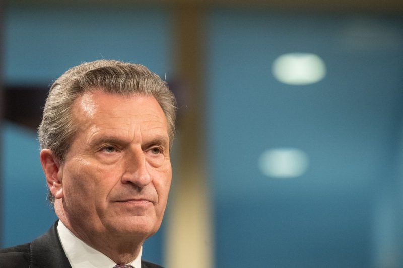 Oettinger reproche la baisse du budget aux États membres