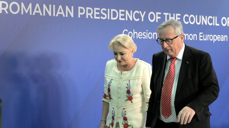 La Commission qualifie de «pesantes» ses relations avec la Roumanie