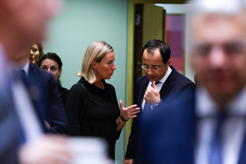 L&rsquo;UE s&rsquo;oppose à Ankara sans imposer d’embargo sur les armes