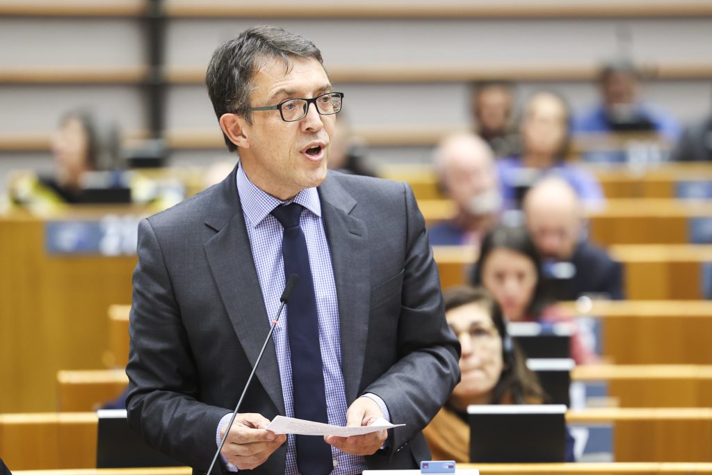 Après le rejet de la résolution sur le tabac, les eurodéputés se renvoient la faute