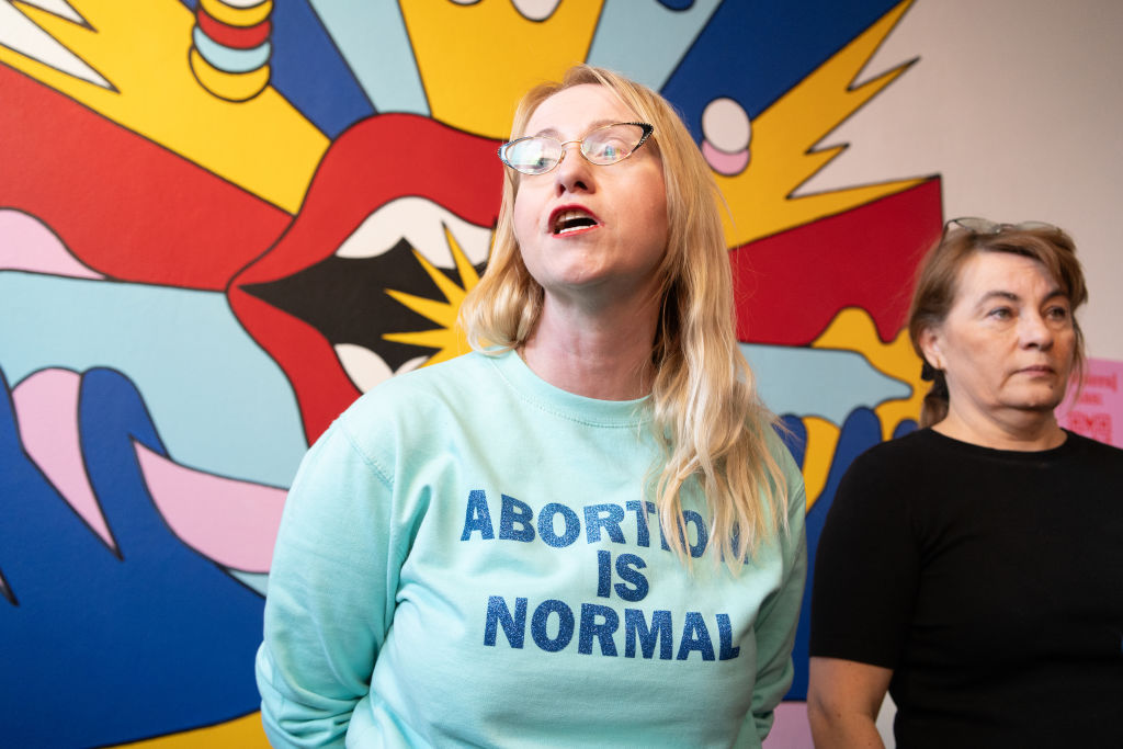 Près de la moitié des Polonaises ont voté pour Karol Nawrocki, balayant tout espoir de réforme sur l’avortement