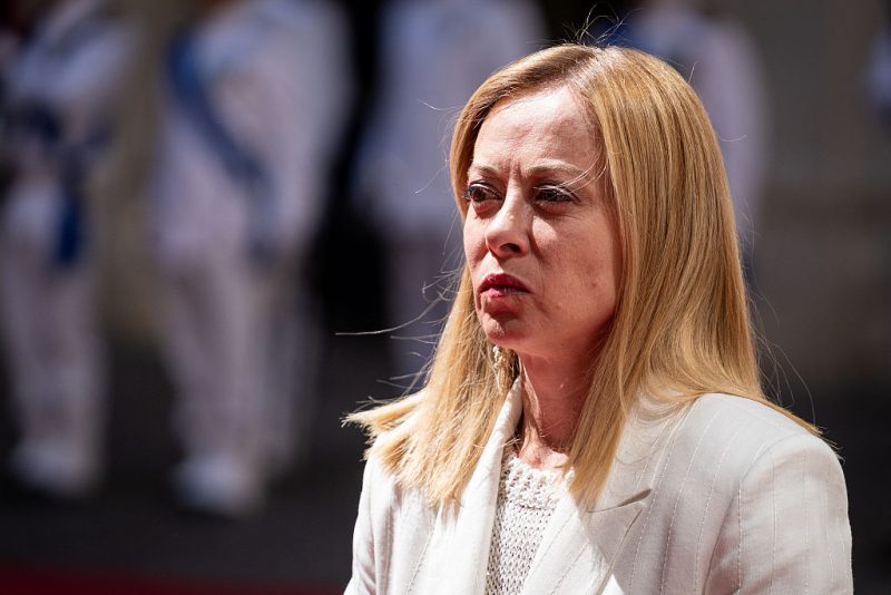 Giorgia Meloni victime d'un scandale de photos de femmes publiées sans consentement