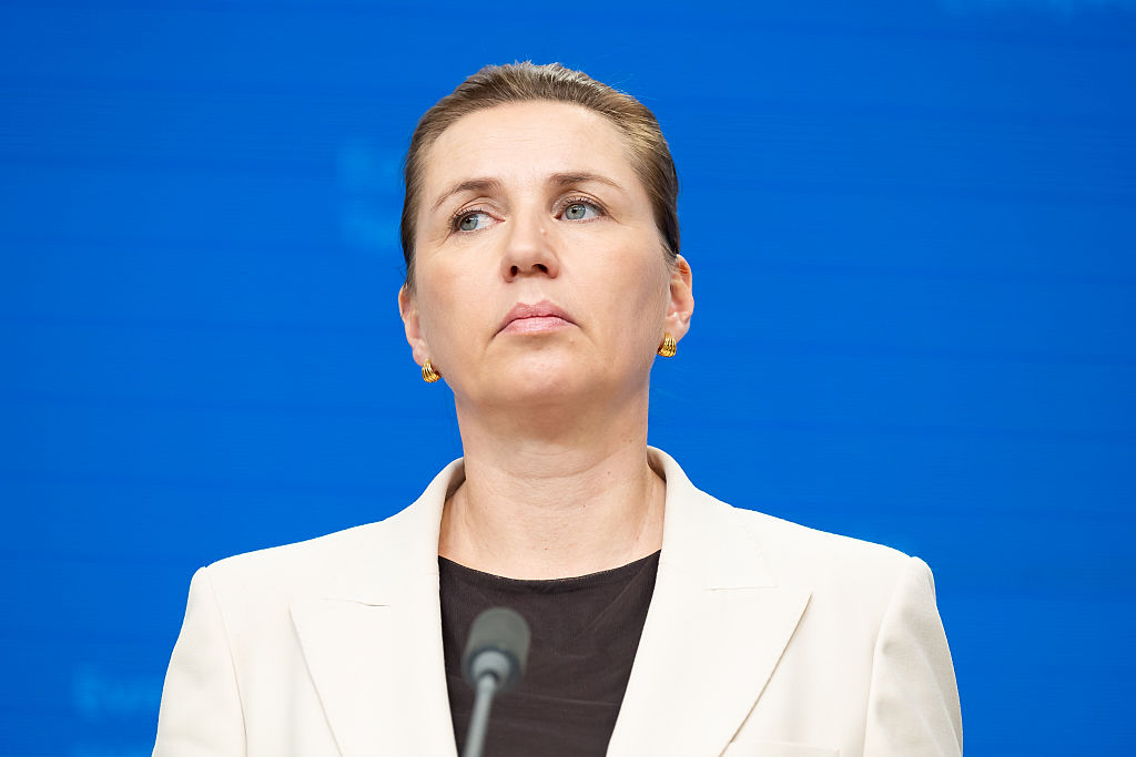 Migrations : la Première ministre danoise appelle à davantage d’expulsions