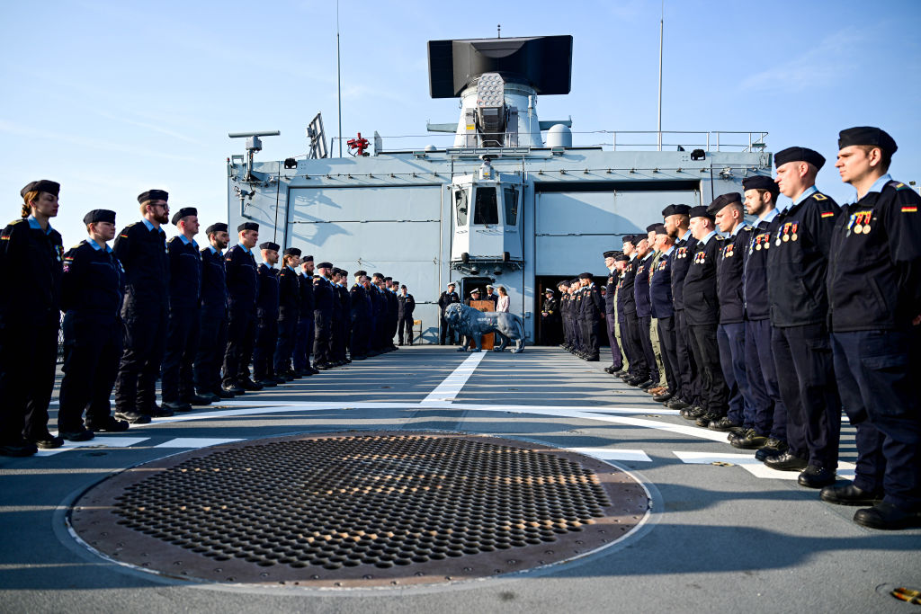 Les pays de l&rsquo;UE s&rsquo;appr&ecirc;tent &agrave; renforcer l&rsquo;op&eacute;ration maritime en mer Rouge