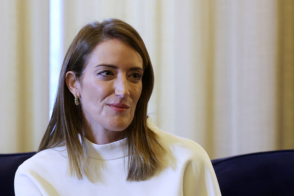 Mode de vote assoupli pour les d&eacute;put&eacute;es europ&eacute;ennes enceintes : Metsola salue une &laquo; fissure dans le plafond de verre &raquo;