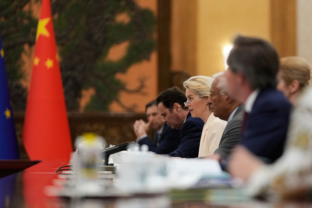 Bruxelles r&eacute;clame de la &laquo; r&eacute;ciprocit&eacute; &raquo; apr&egrave;s les critiques de P&eacute;kin concernant le label &laquo; Made in Europe &raquo;