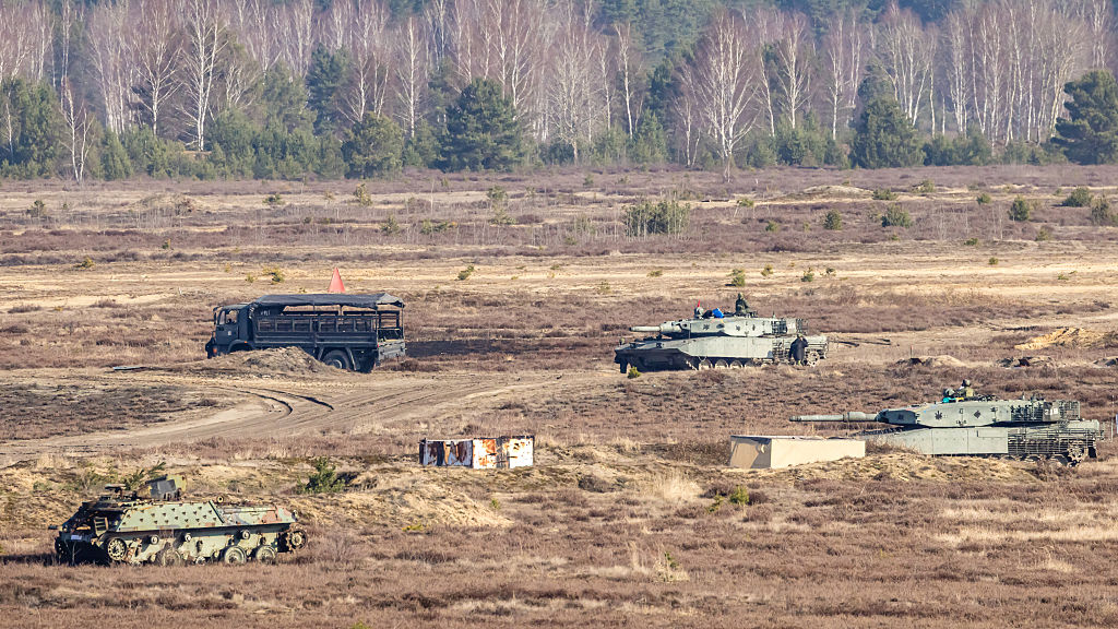 Les députés européens veulent accélérer la mobilité militaire de l’UE malgré les désaccords avec le Conseil