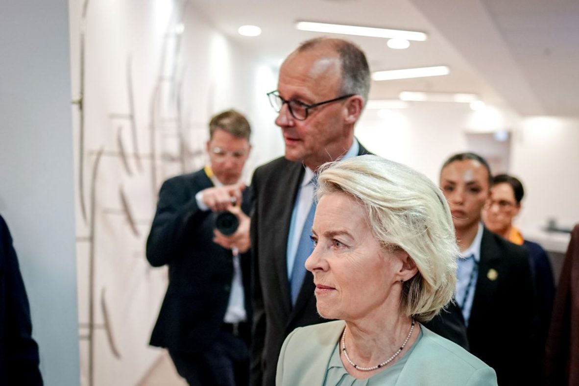 Il est &laquo; trop t&ocirc;t &raquo; pour lever les sanctions contre l&rsquo;Iran : von der Leyen rembarre Merz