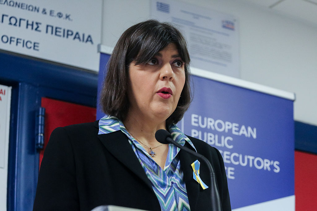 La procureure europ&eacute;enne K&ouml;vesi &agrave; Ath&egrave;nes alors que le gouvernement grec d&eacute;nonce des accusations &laquo; absurdes &raquo;