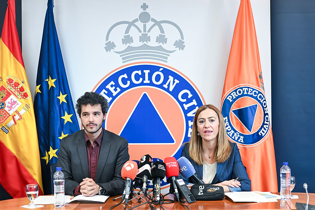Un navire contamin&eacute; par le hantavirus d&eacute;clenche une temp&ecirc;te politique en Espagne