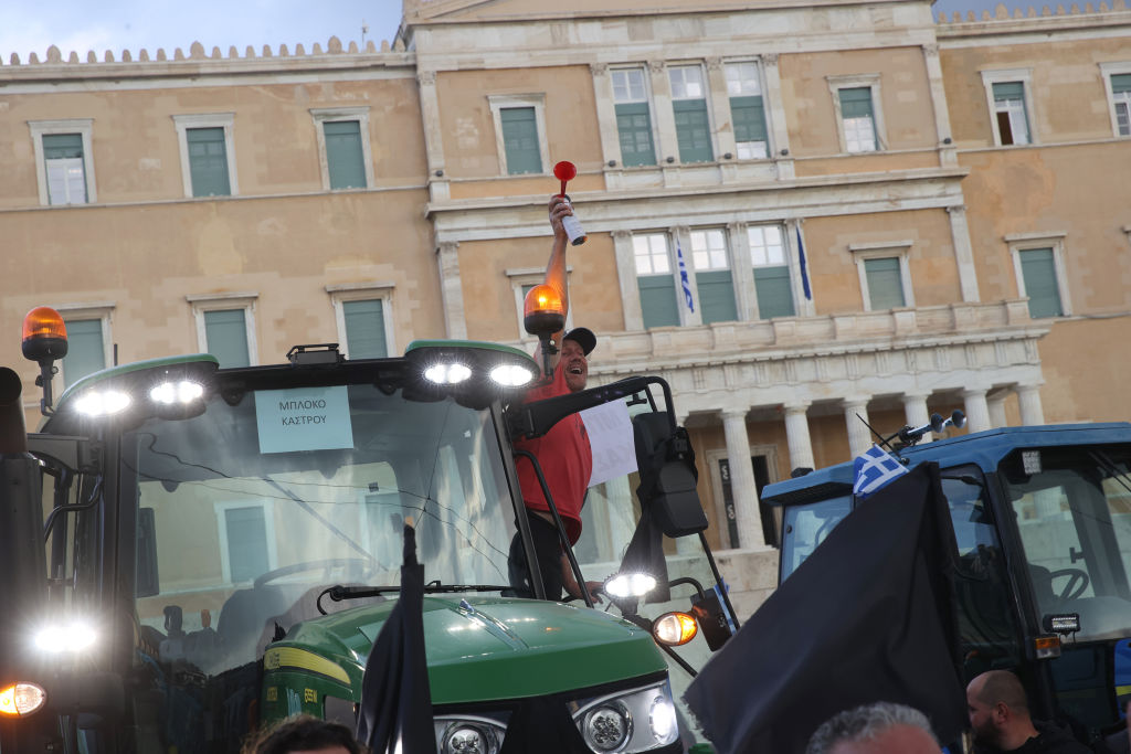 Scandale agricole : le gouvernement grec prot&egrave;ge une nouvelle fois d&rsquo;anciens ministres